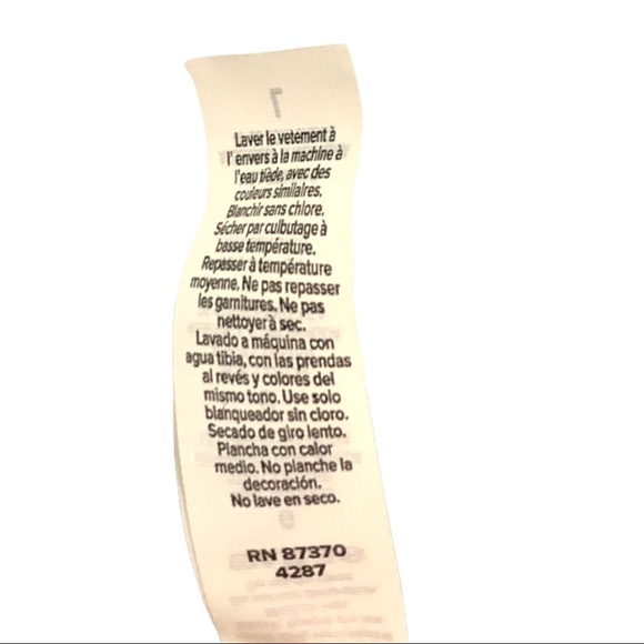 Friends gray and white Christmas T-shirt size large - Picture 2 of 6